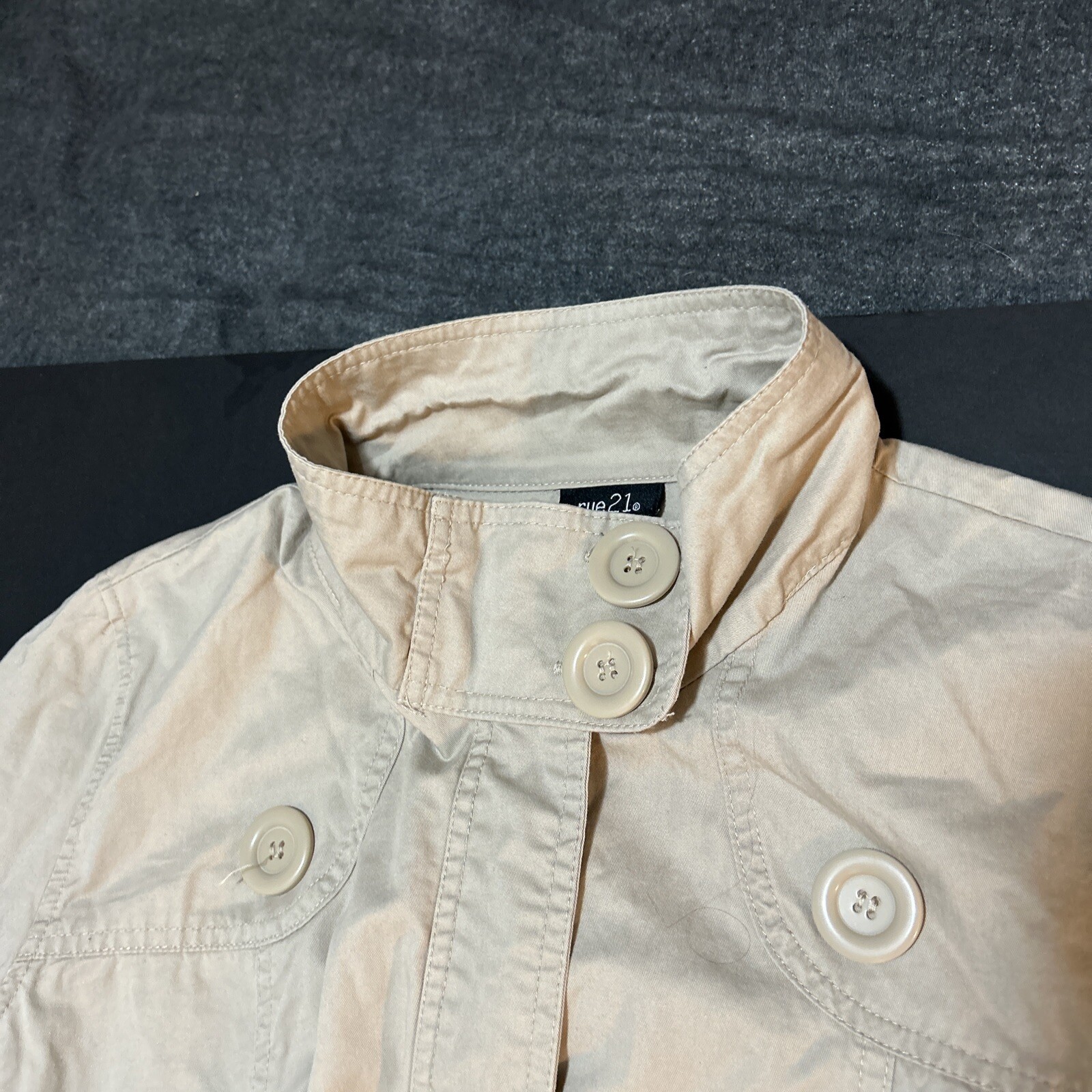 Rue21 Beige Short Cropped Jacket 3/4 Sleeve Size XL 6 Large Buttons Two Pockets