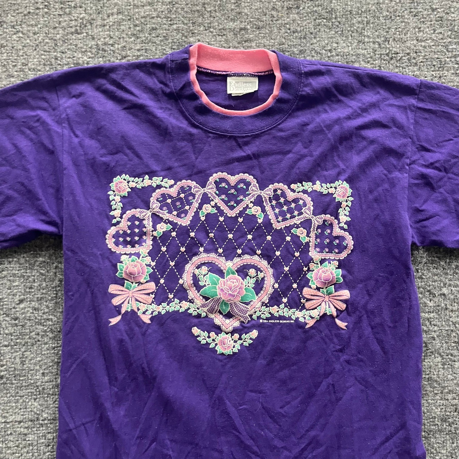 Endless Designs T-Shirt Womens Size M Purple Heart Floral Puff Print USA Vintage