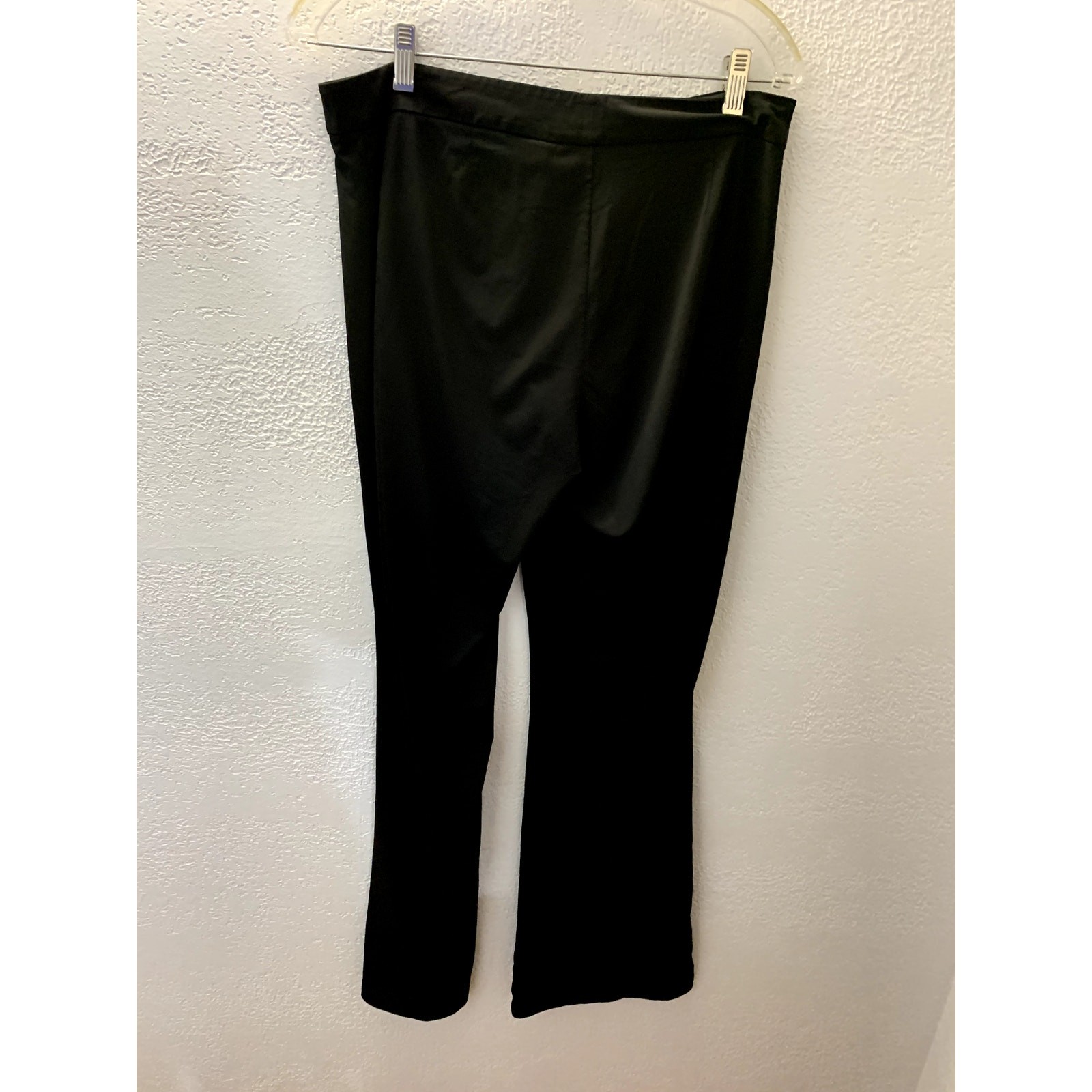 Tahari Black Flat Front Ladies Slacks SIZE 8