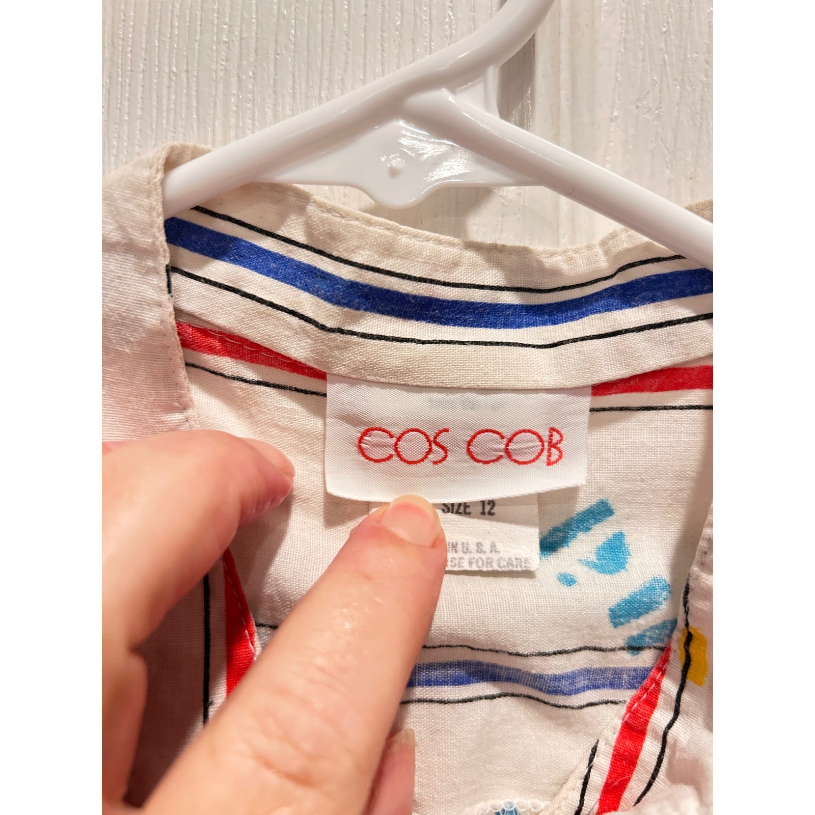 Vintage Cos Cob Women 12 White Striped Novelty Print Button Down Cap Sleeve Top