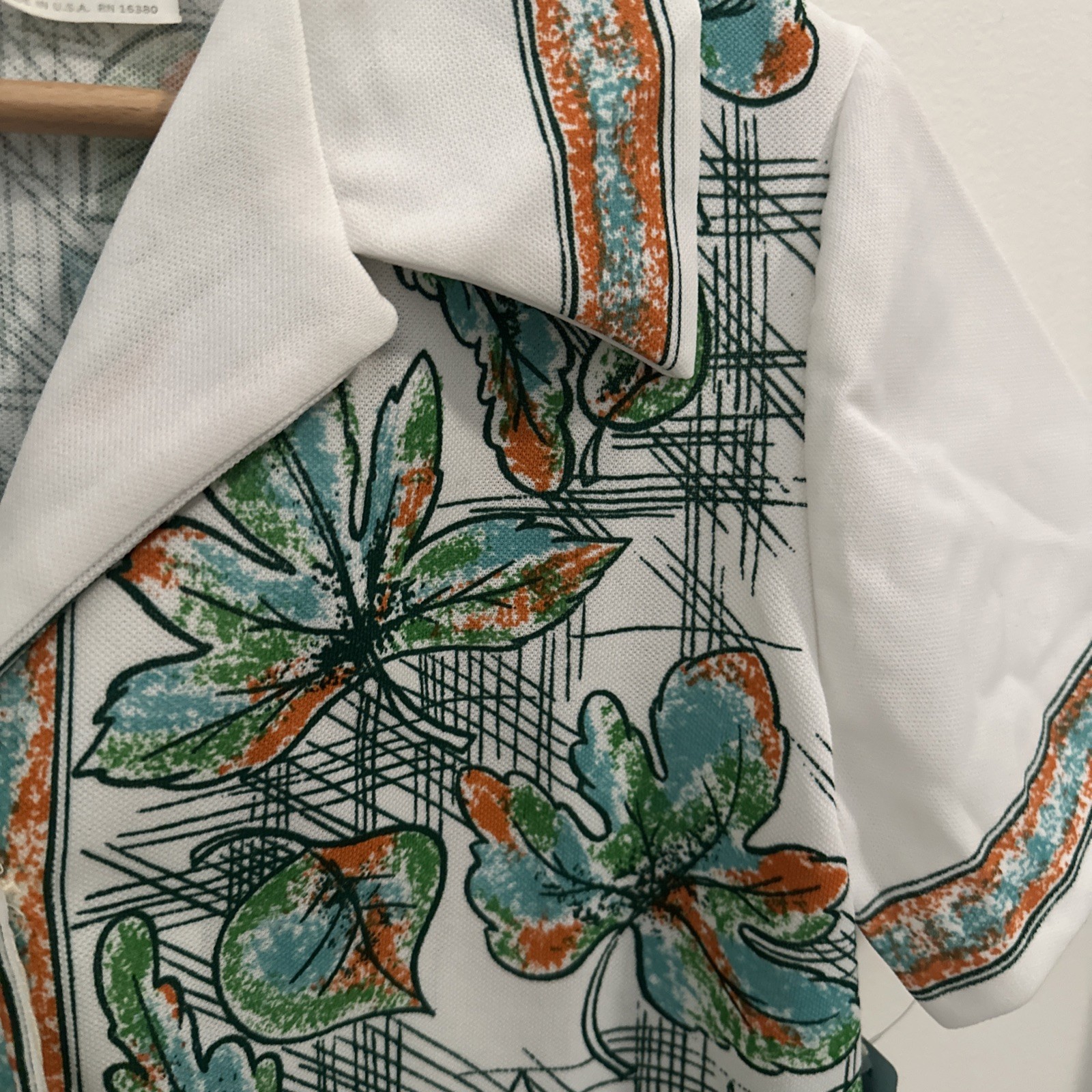 Vintage NWT Deadstock 1970’s Polyester Double Knit Floral/tropical Print SS BF