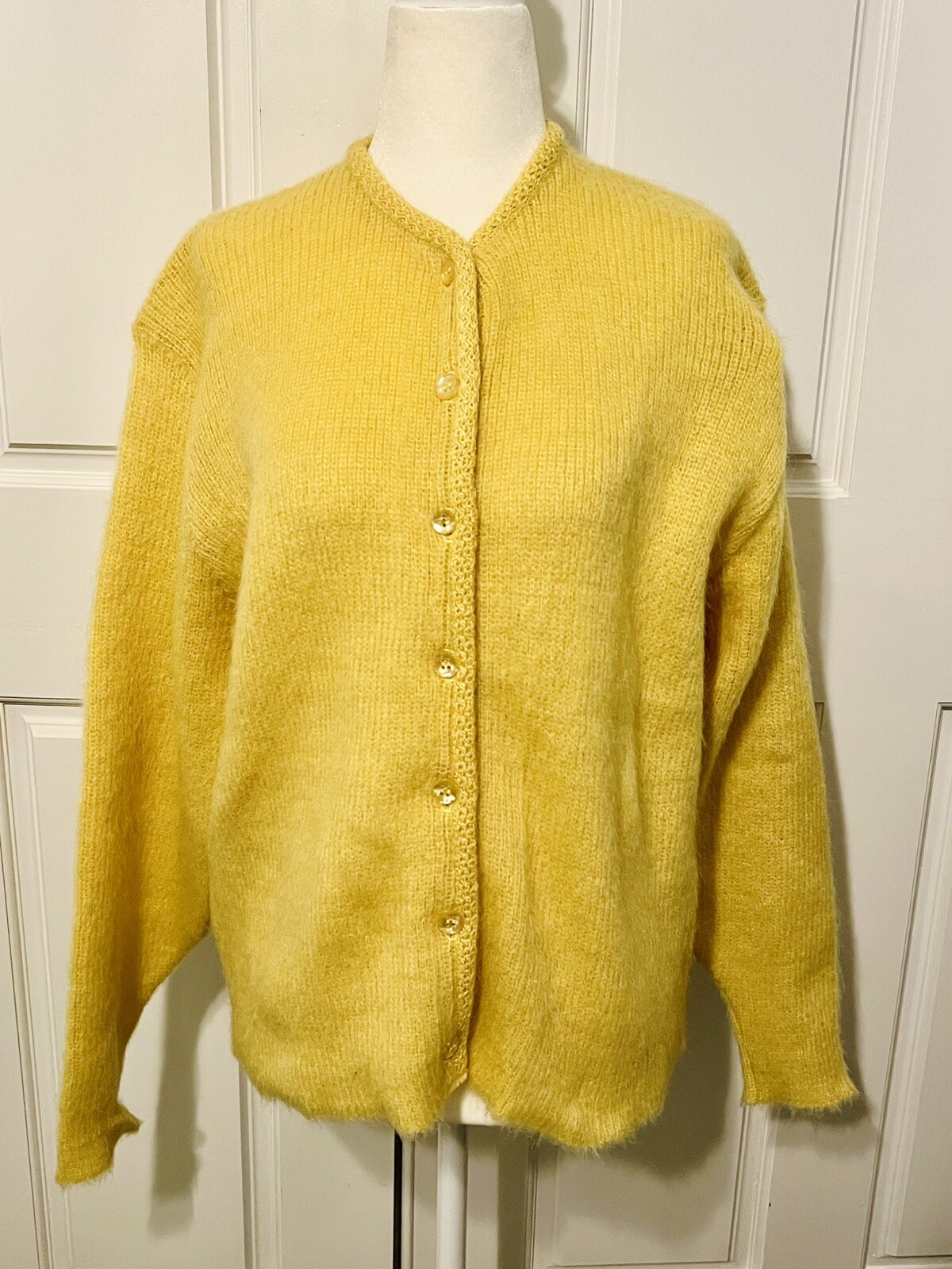Vintage 1960’s Yellow Brentwood Mohrtex Texas Mohair Blend Cardigan Sweater L