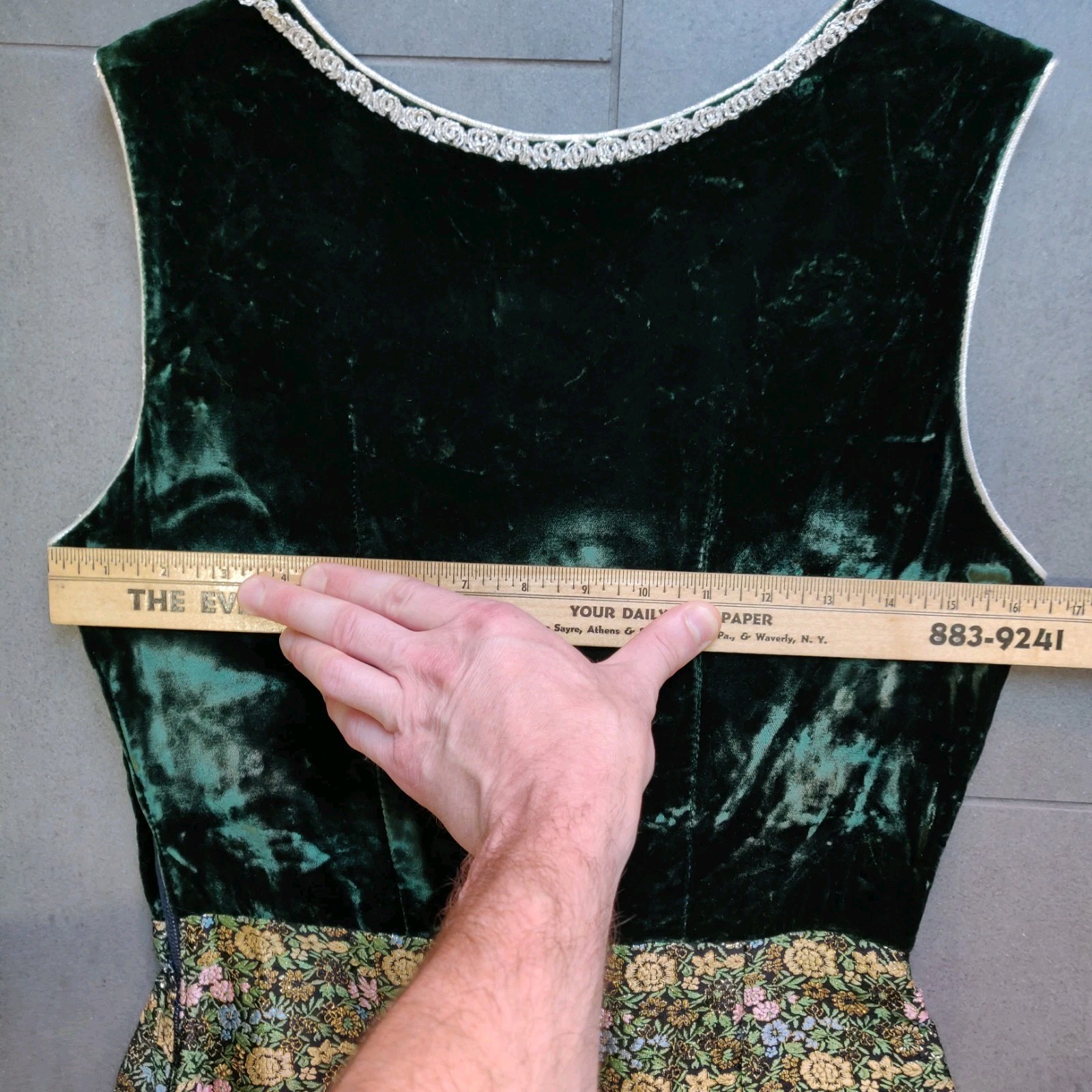 True Vintage 50s Velvet Floral Bavarian Dirndl Dress 10 Murlen Zip Whimsigoth 👗