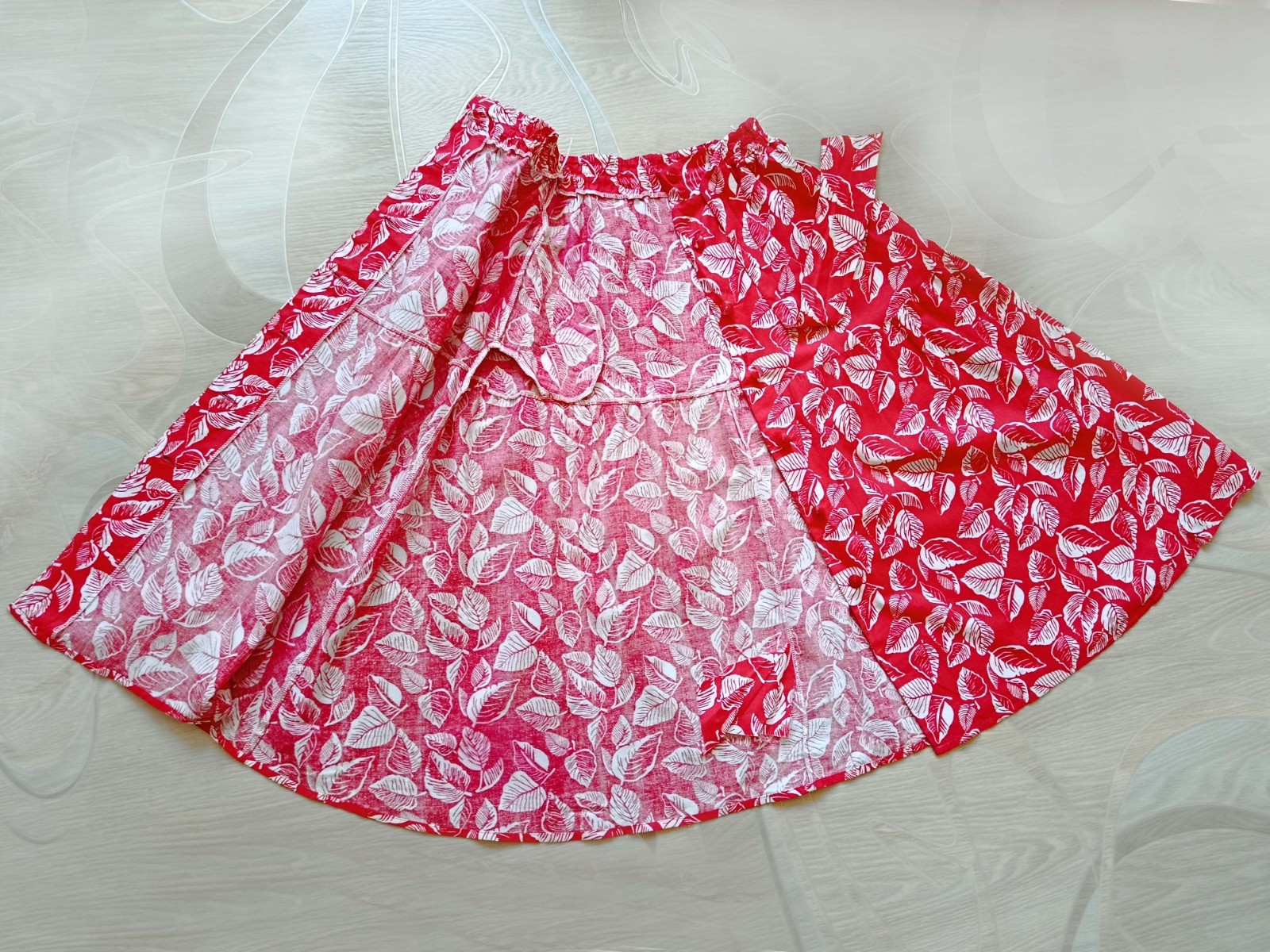 Vintage Women Skirt Midi Summer Red White Cotton Waist 84 cm (33″) 1970s USSR
