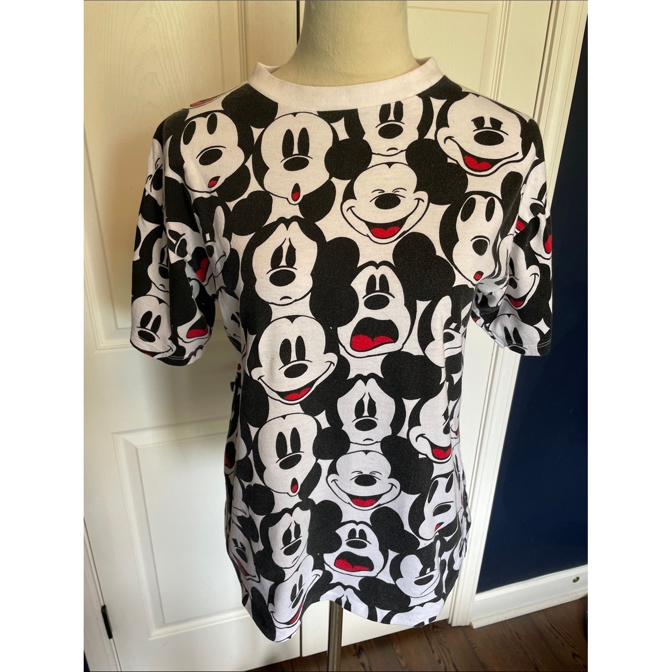 Vintage 90s Mickey & Co J.G. Hook T-Shirt All Over Print AOP Faces Expressions M