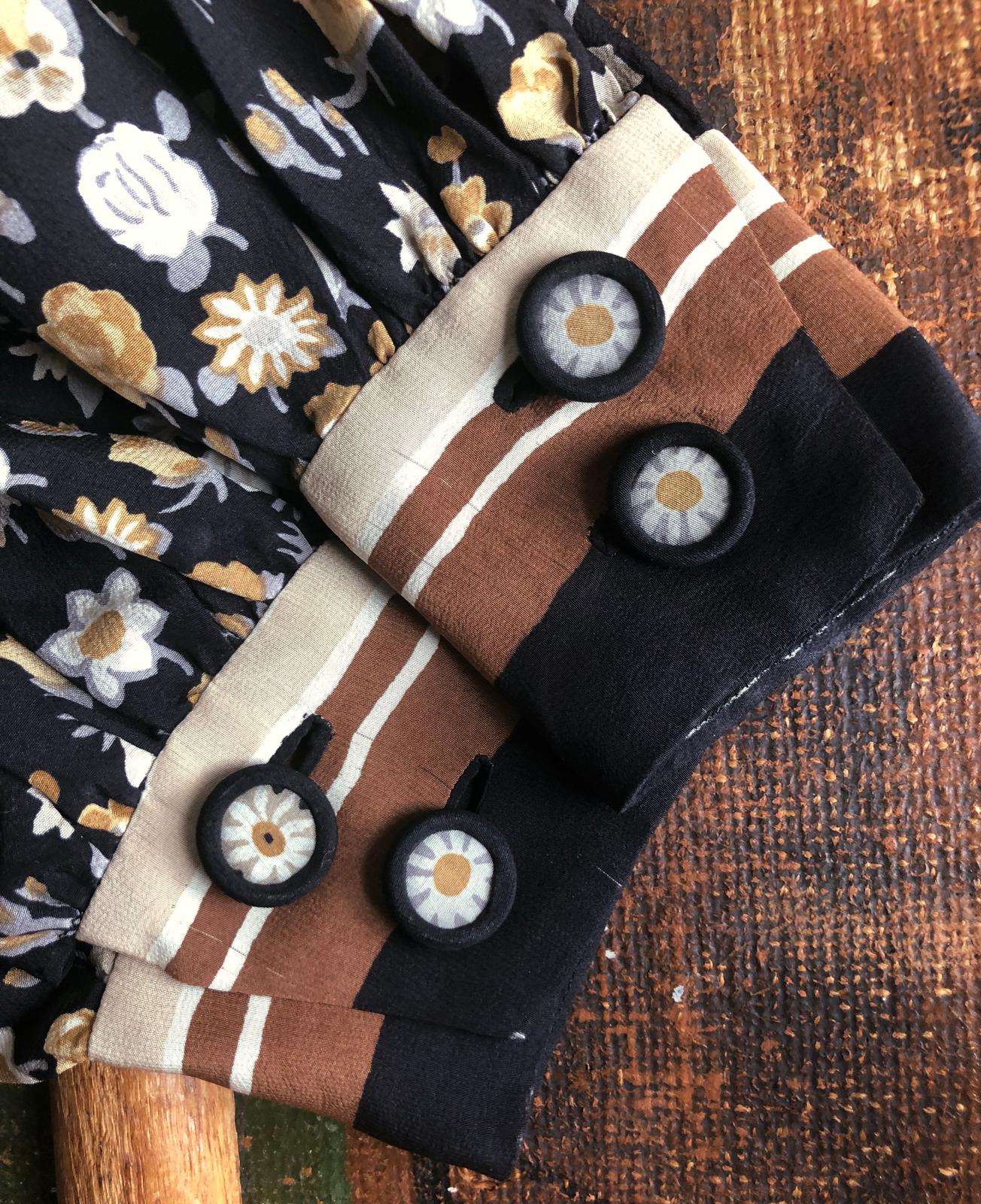 VTG ARNOLD SCAASI 100% SILK MINI DRESS BLACK BROWN FLORAL STRIPE MOD TWIGGY GUC