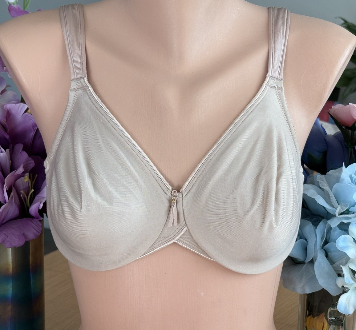 Wacoal 34D Champagne Satin Body Suede Full Figure Underwire Bra #85185