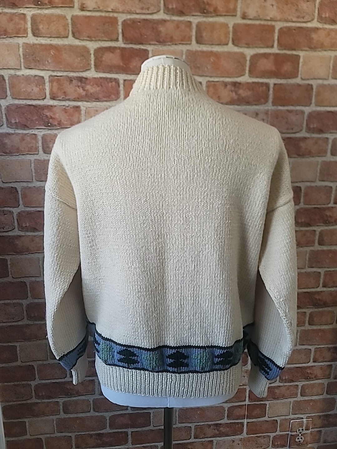 Vintage Lord & Taylor Country Clothes Shop Hand Knit 100% Pure Virgin Wool M