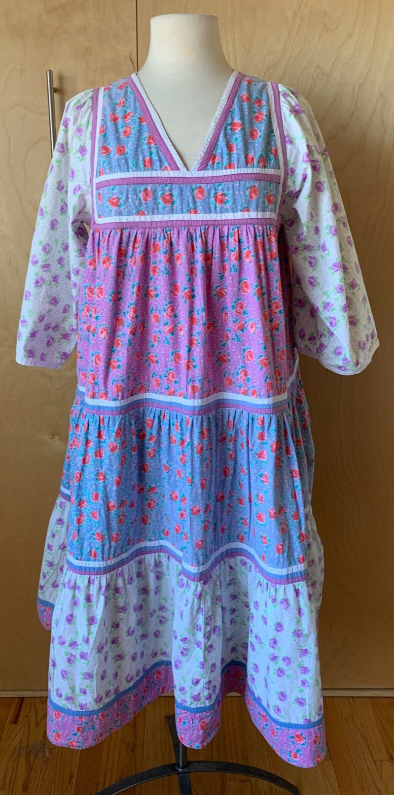Vintage 1970’s STAR OF INDIA Tiered Floral cotton Dress Cottagecore Festival