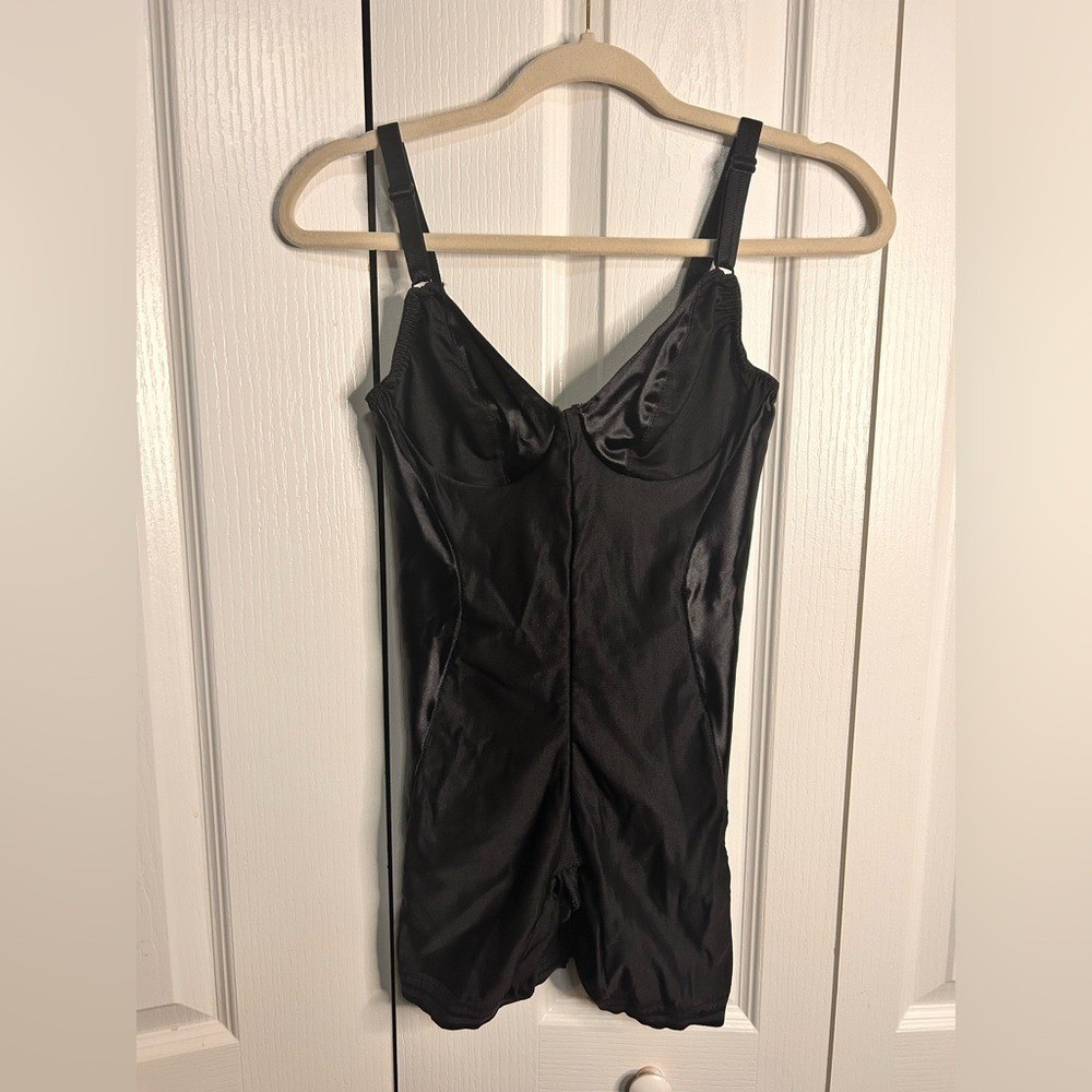 Vintage Cabernet Full Body Shapewear Girdle Bodysuit Size 34B Underwired Black