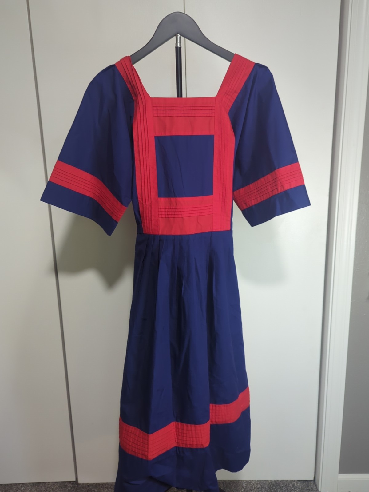 Thailand Dress Hand Embroidery Designed By Vanida Size S/M Has A Tie Back (Rk)
