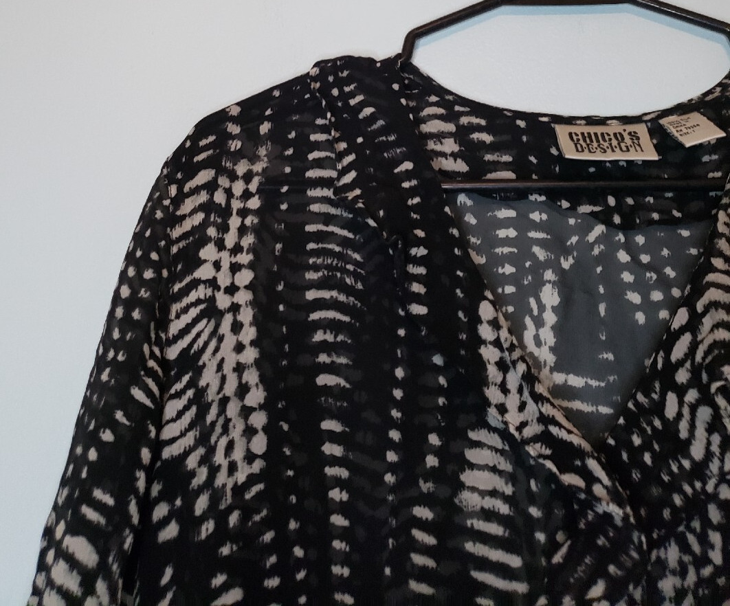 VINTAGE Chico’s Design 1 Women’s 8 Blouse 100% Silk Snakeskin Ruffle Black Sheer