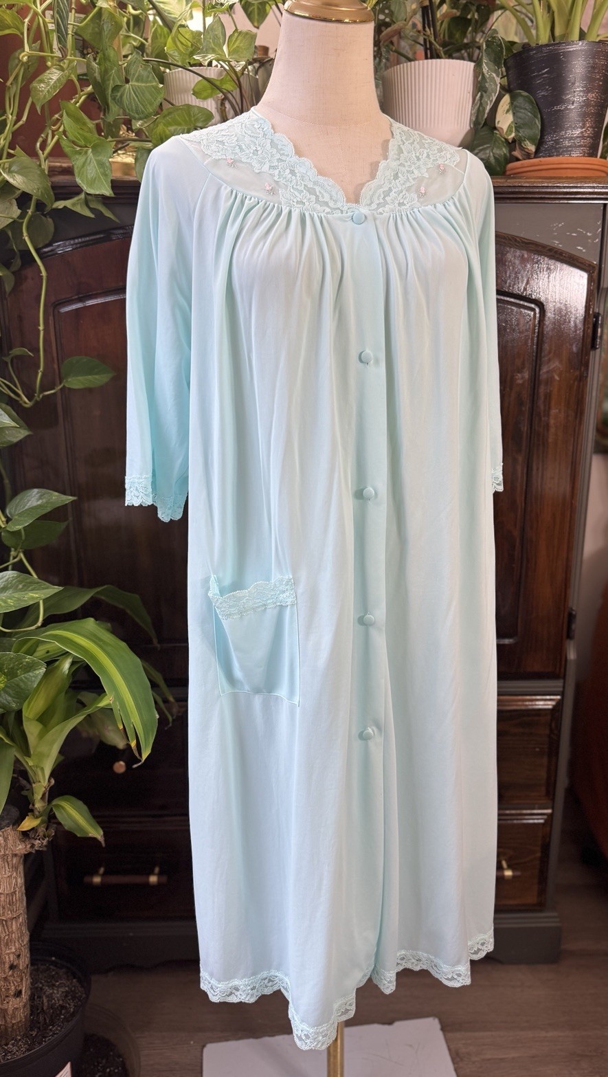 M Shadowline Lace Embroidered Tea Roses Mint Blue Silky Satin Robe Button Pocket