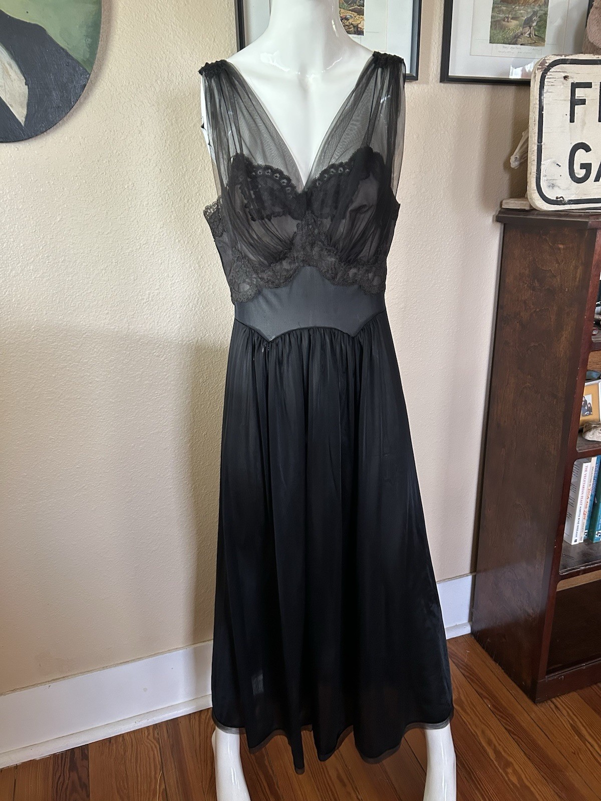 VTG 36 VANITY FAIR Black Glamour Sheer Chiffon/Lace Bodice Nylon Nightgown 1950’