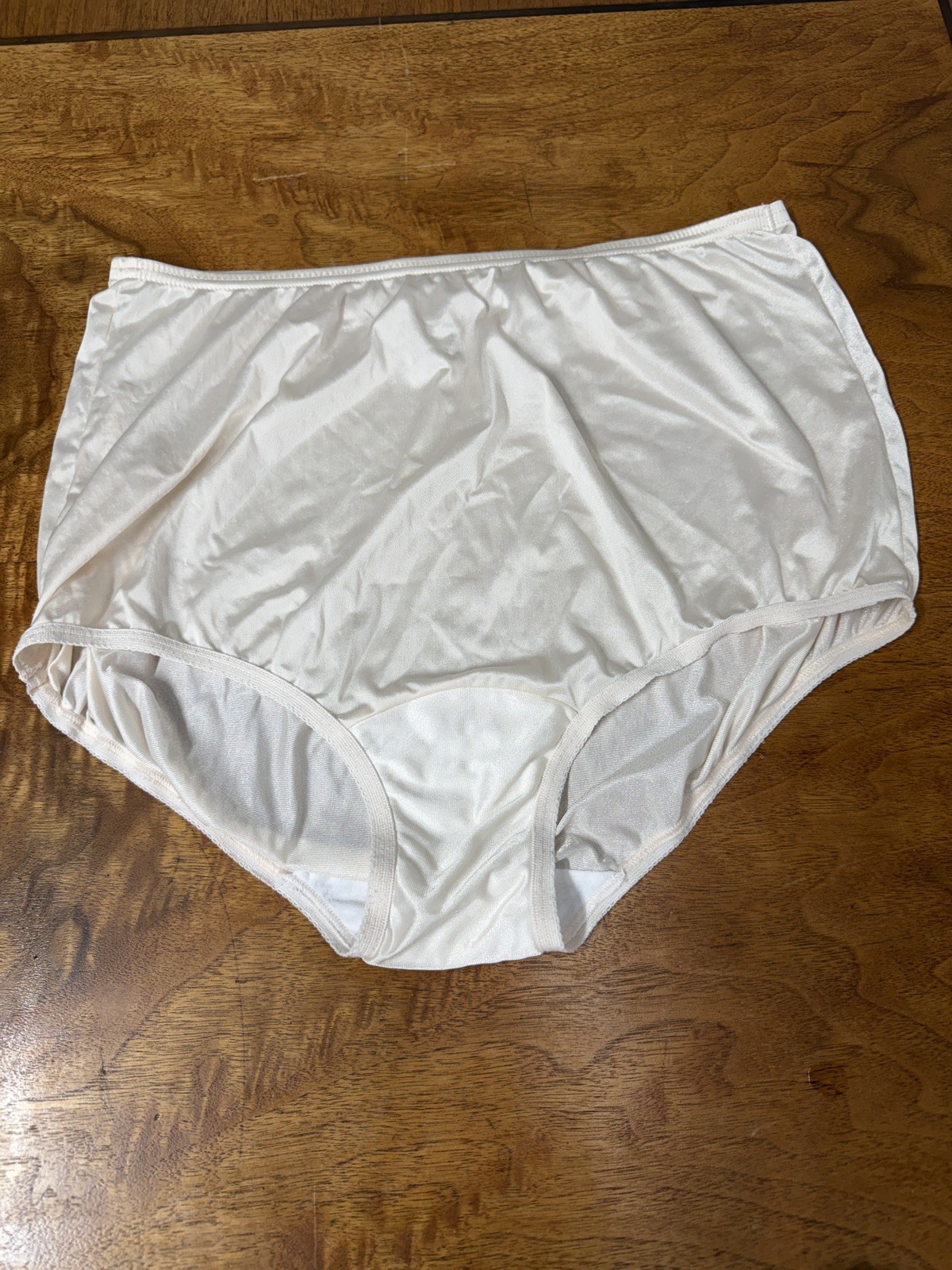 Vtg Vanity Fair Ivory Large Silky Soft Panties Granny Briefs Sissy Girly Mom