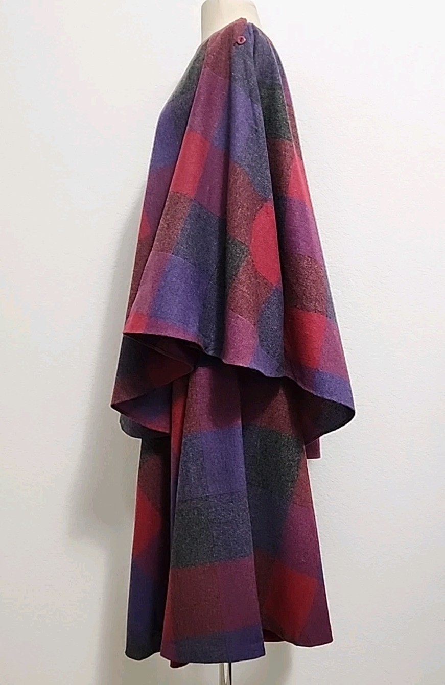 Vintage High-end Wool Blend Magenta Plaid Skirt w Matching Cape Poncho 2pc Set 3