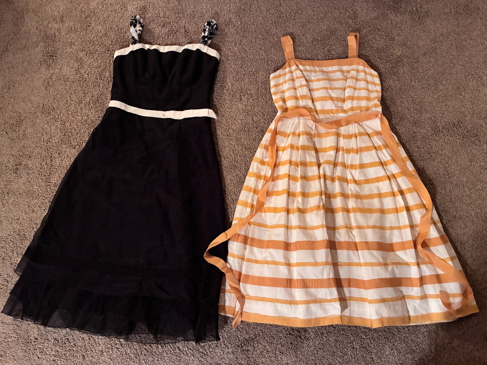 Lot of 2 Beautiful Vintage / 50’s / Retro Party Estate Cotton Small SUN DRESSES