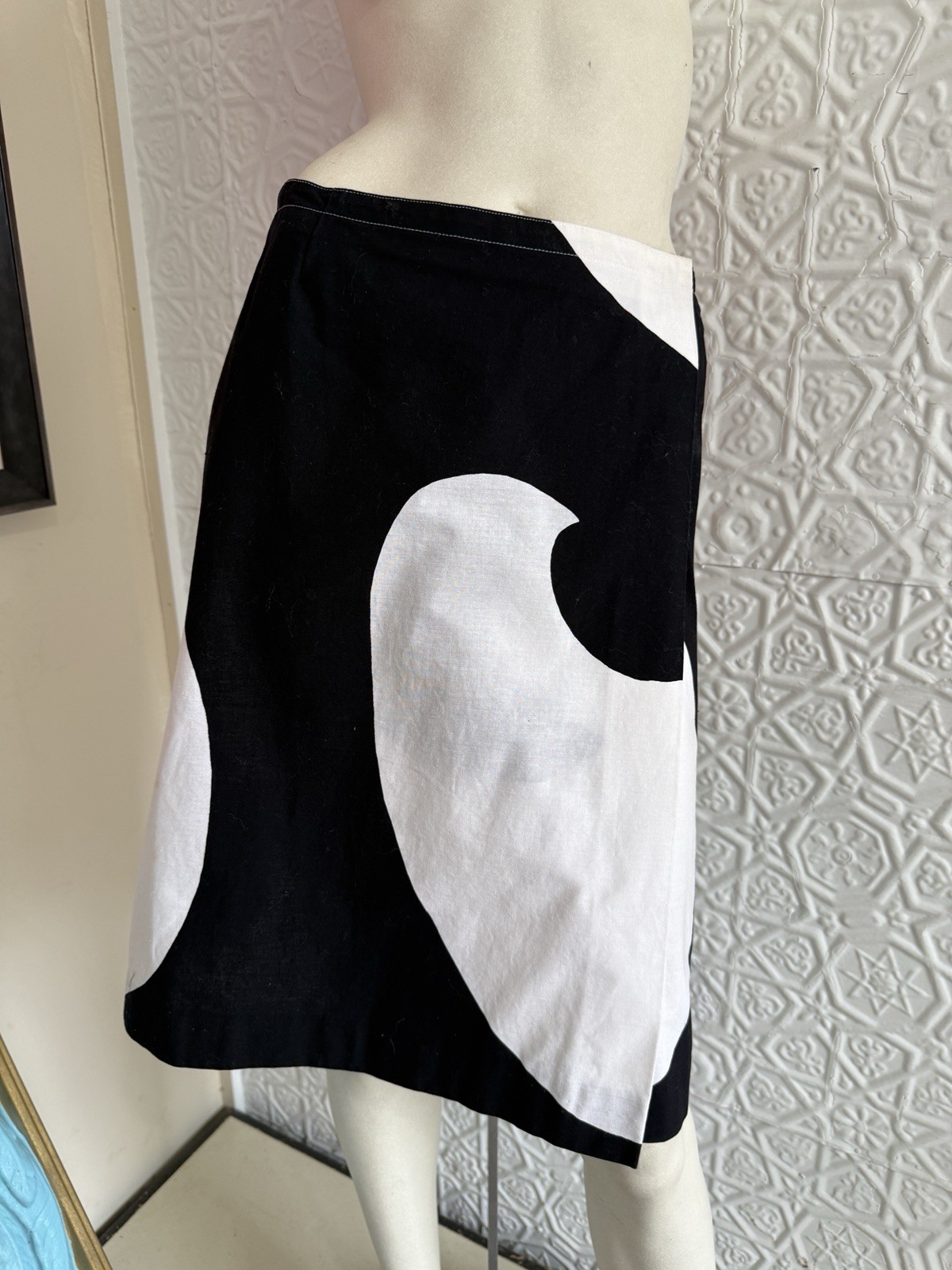 Vintage Marimekko Design Research Wrap skirt-Black & White-Wave-Midi-Mini-Medium