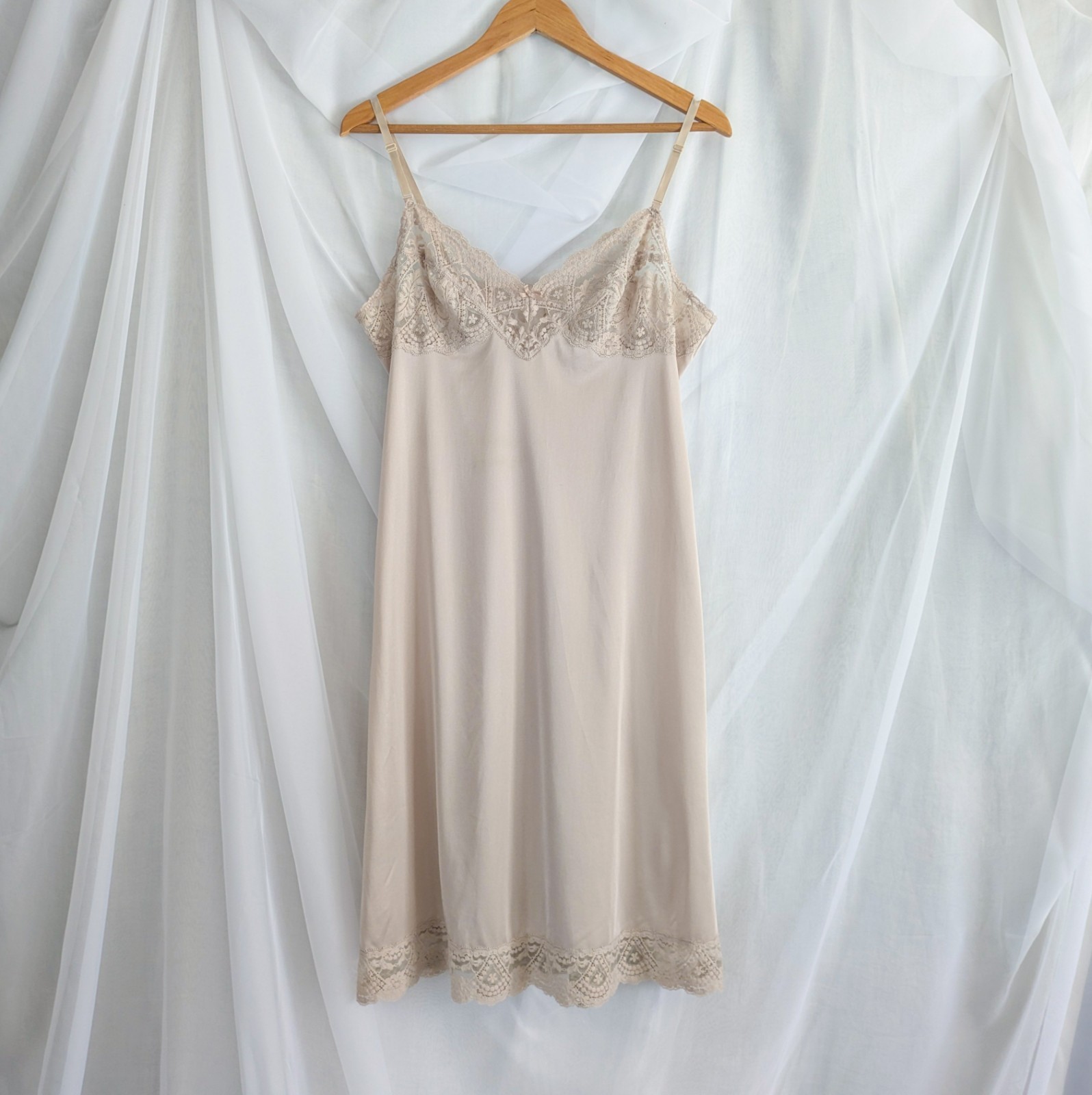 Vintage Full Dress Slip By Vassarette, Lace Detail, Light Tan/Beige Brown