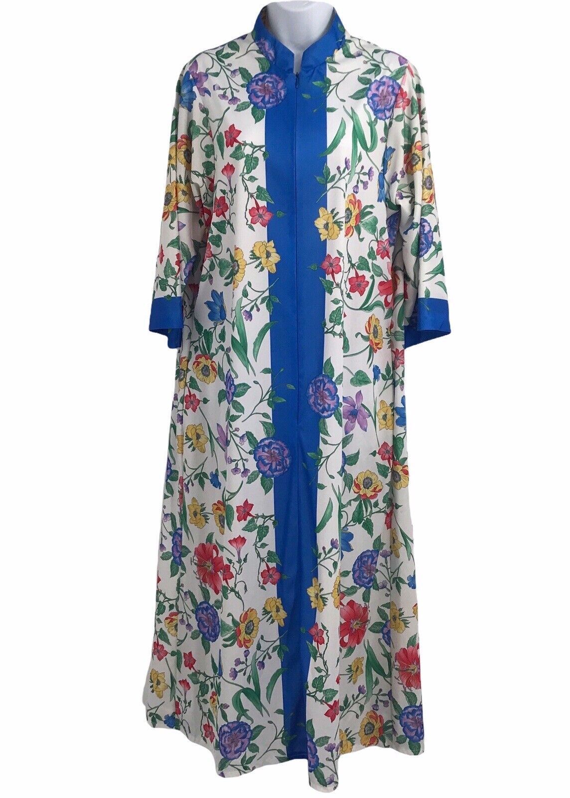 EVELYN PEARSON WOMEN’S SIZE MEDIUM FRONT ZIPPED FLORAL ROBE