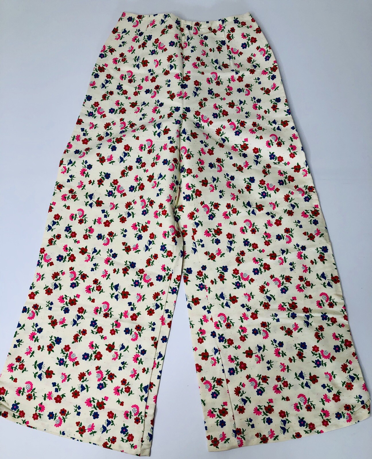 VTG 60’s Womens Pants Culottes Cream w/ Vibrant Flower Power Print