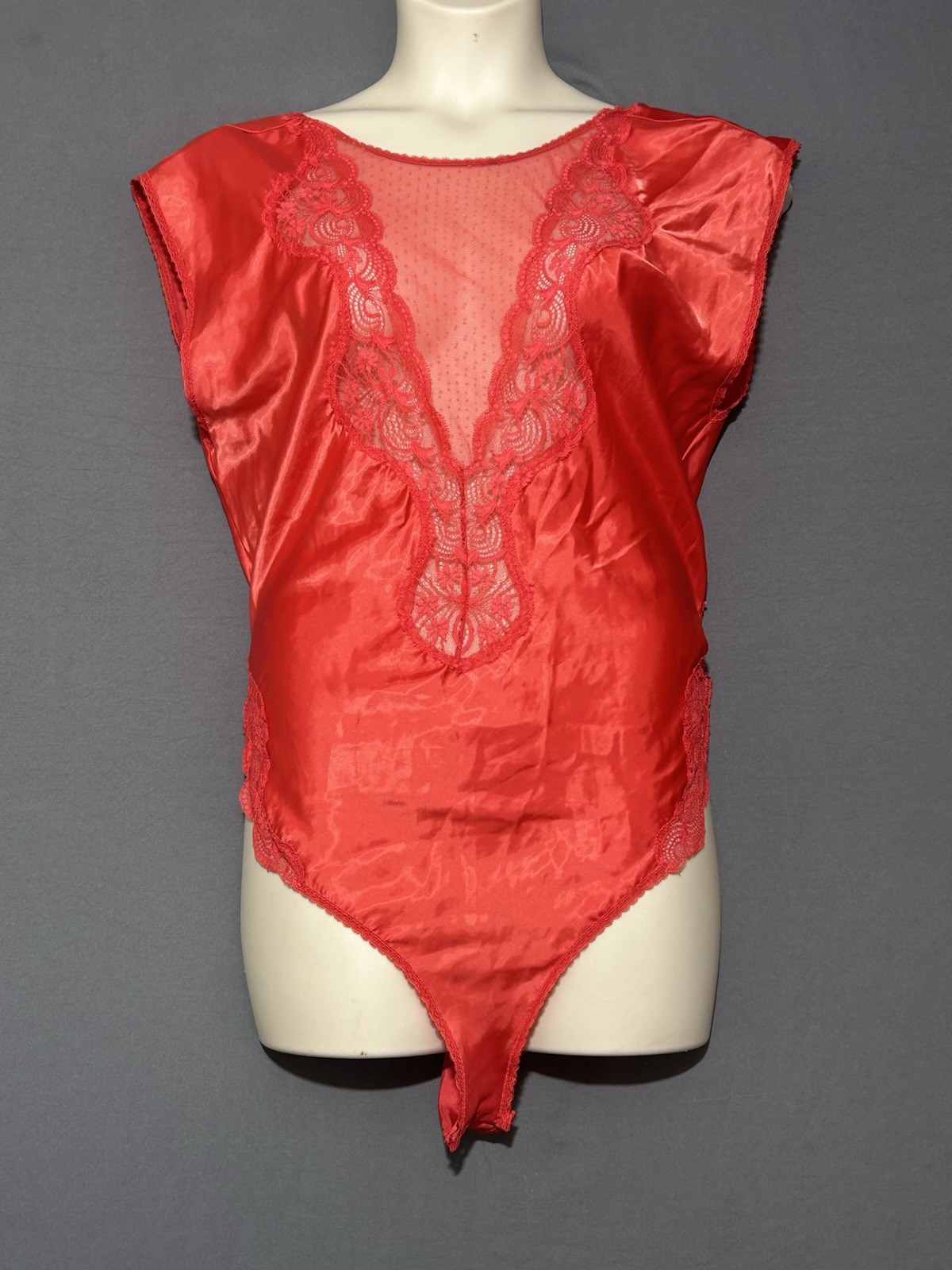 Barbizon Lingerie Bodysuit Size Large Red High Cut Cap Sleeve Snap Crotch