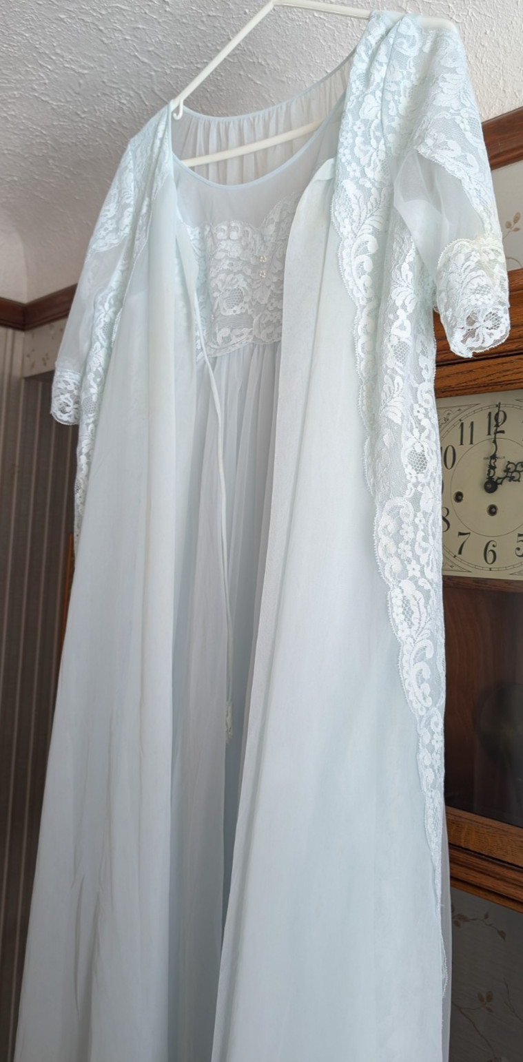Vintage Shadowline Peignoir Nightgown Robe Set Women’s Lt Blue Chiffon Long
