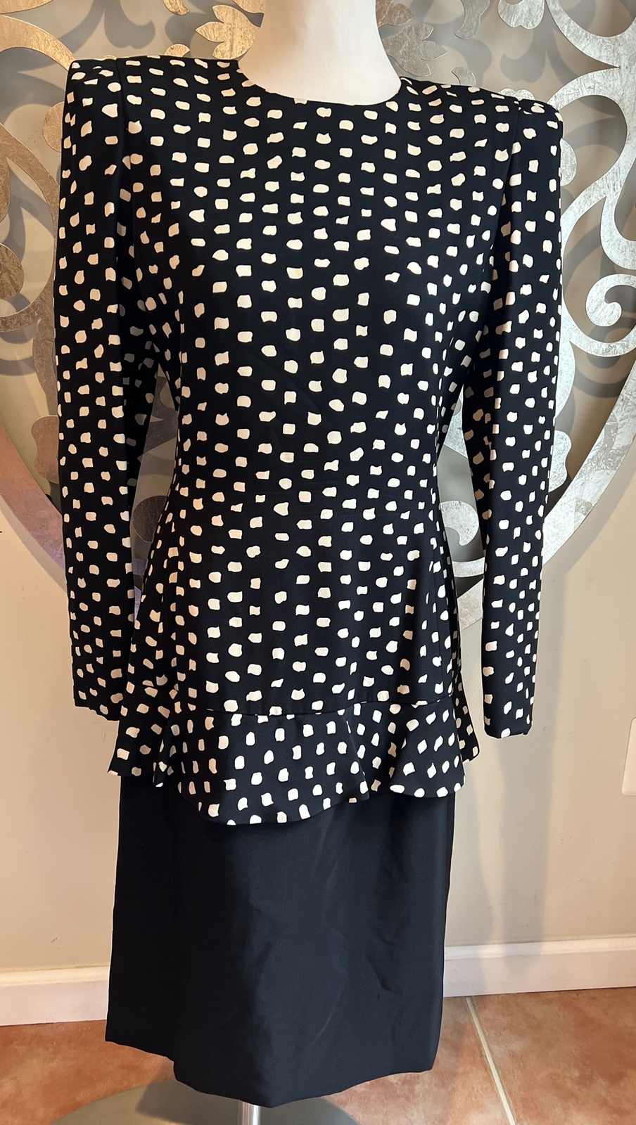 Carolina Herrera Dress Size 10 Black Nieman-Marcus Silk Shoulder Pads VINTAGE
