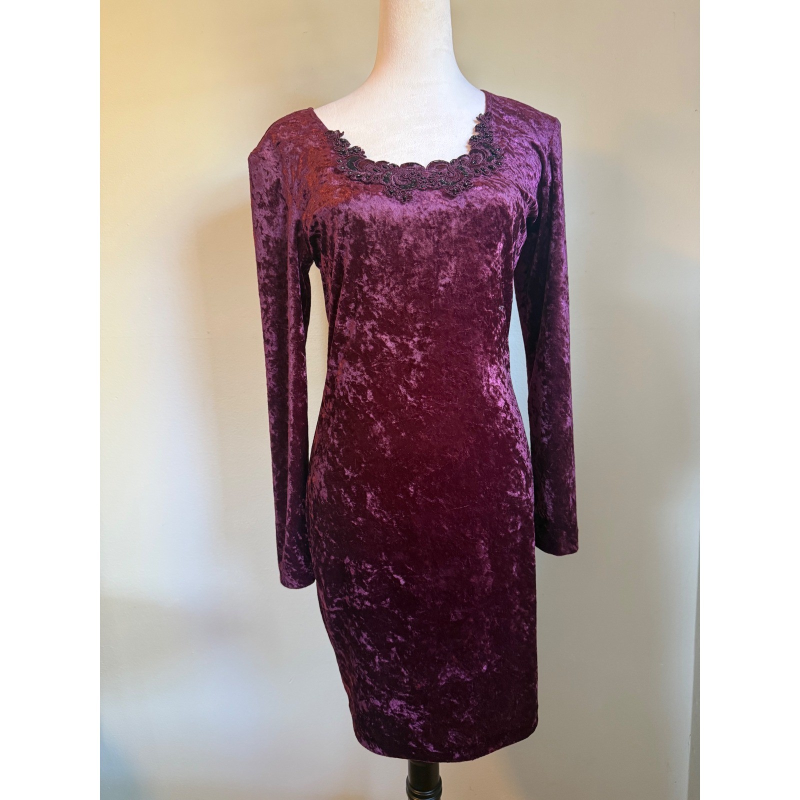 All ThatJazz Vintage 90s purple y Crushed Velvet Beaded Lace midi Dress M whimsi