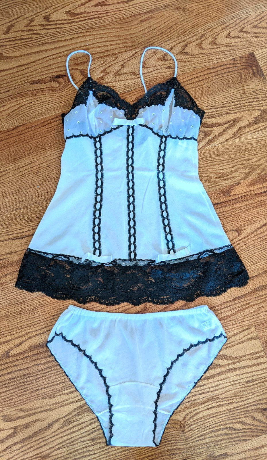Vintage Hollywood Vassarette Crepelon Nightie and Panty Set NWT Size 32