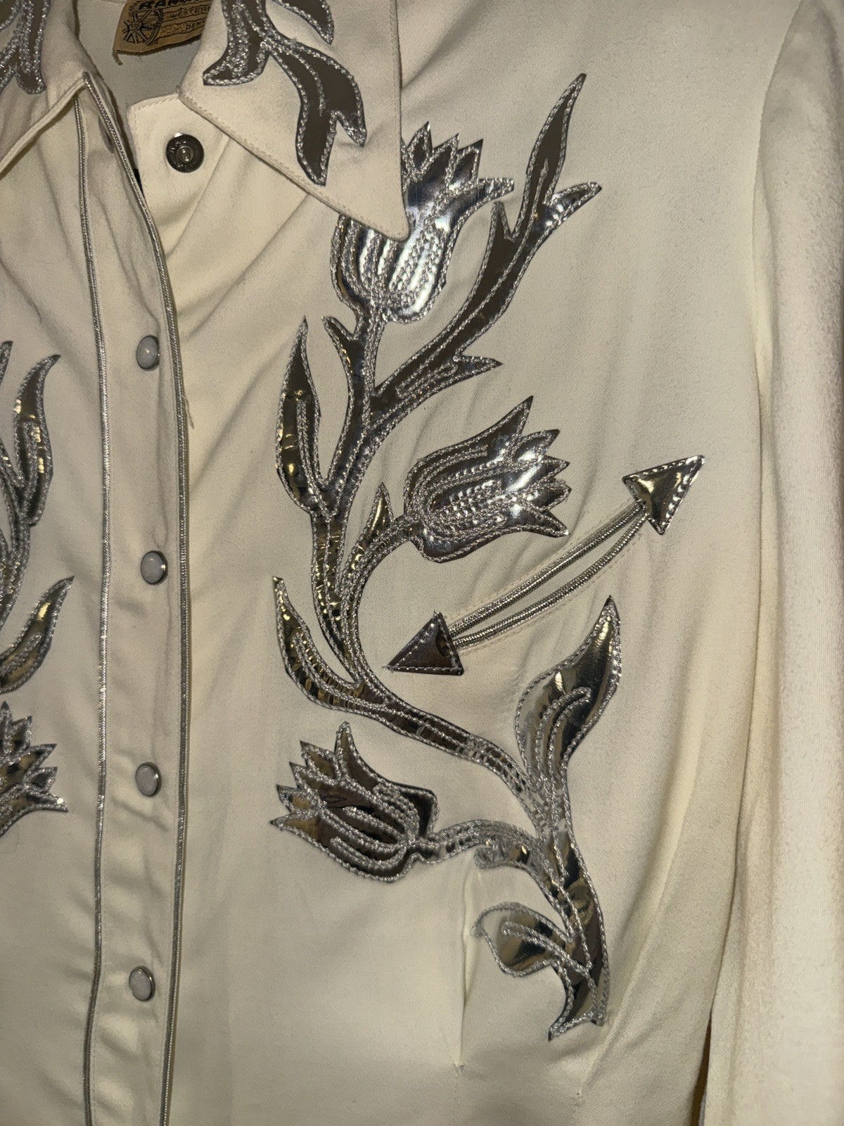 Rare Vintage Ranch-Maid Western Wear Pearl Snap Blouse Ivory Silver Appliqué