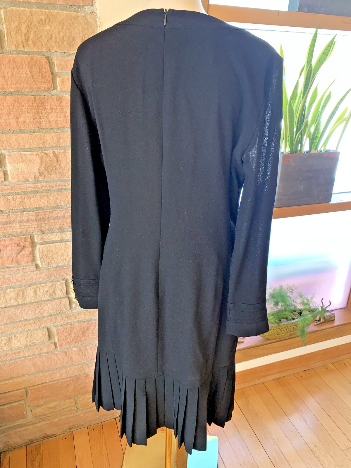 Vintage Dana Buchman Dress 14 Wool Gold Buttons Shoulder Pads Pleated
