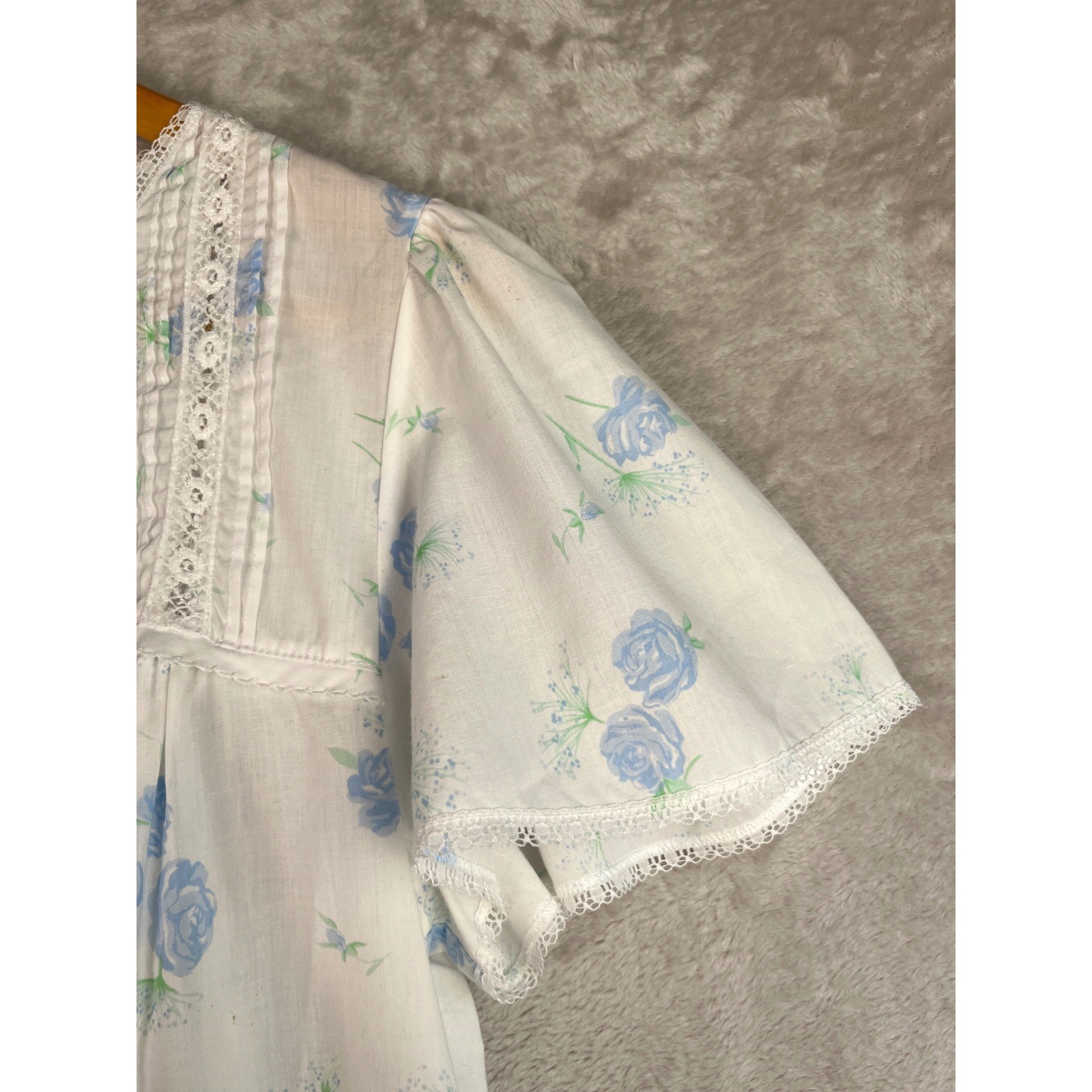 Vintage Aria Nightgown Medium Blue Granny Floral Snap Lace House Dress Long