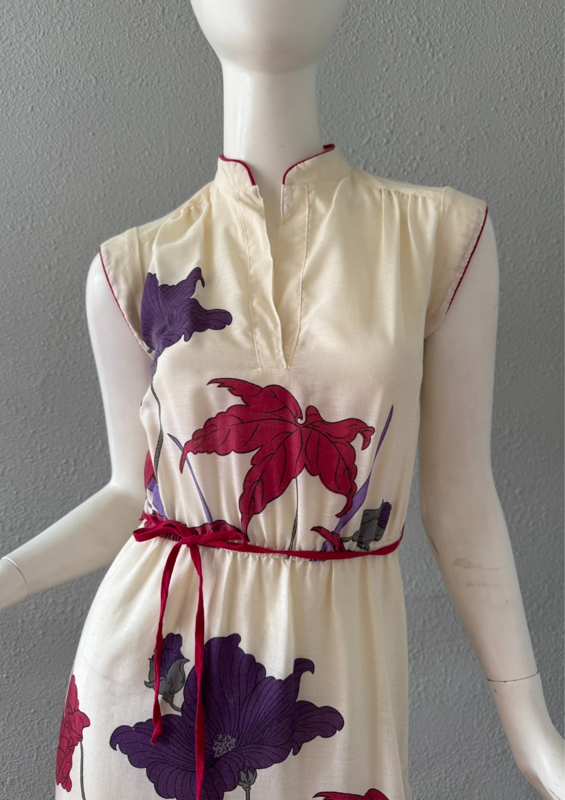 Vintage 70s Asian Inspired Mandarin Collar Floral Dress XS