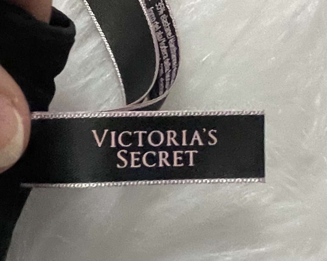 Victorias Secret Very Sexy Push-Up Black Shiny Front Closure Bra 32D NOS