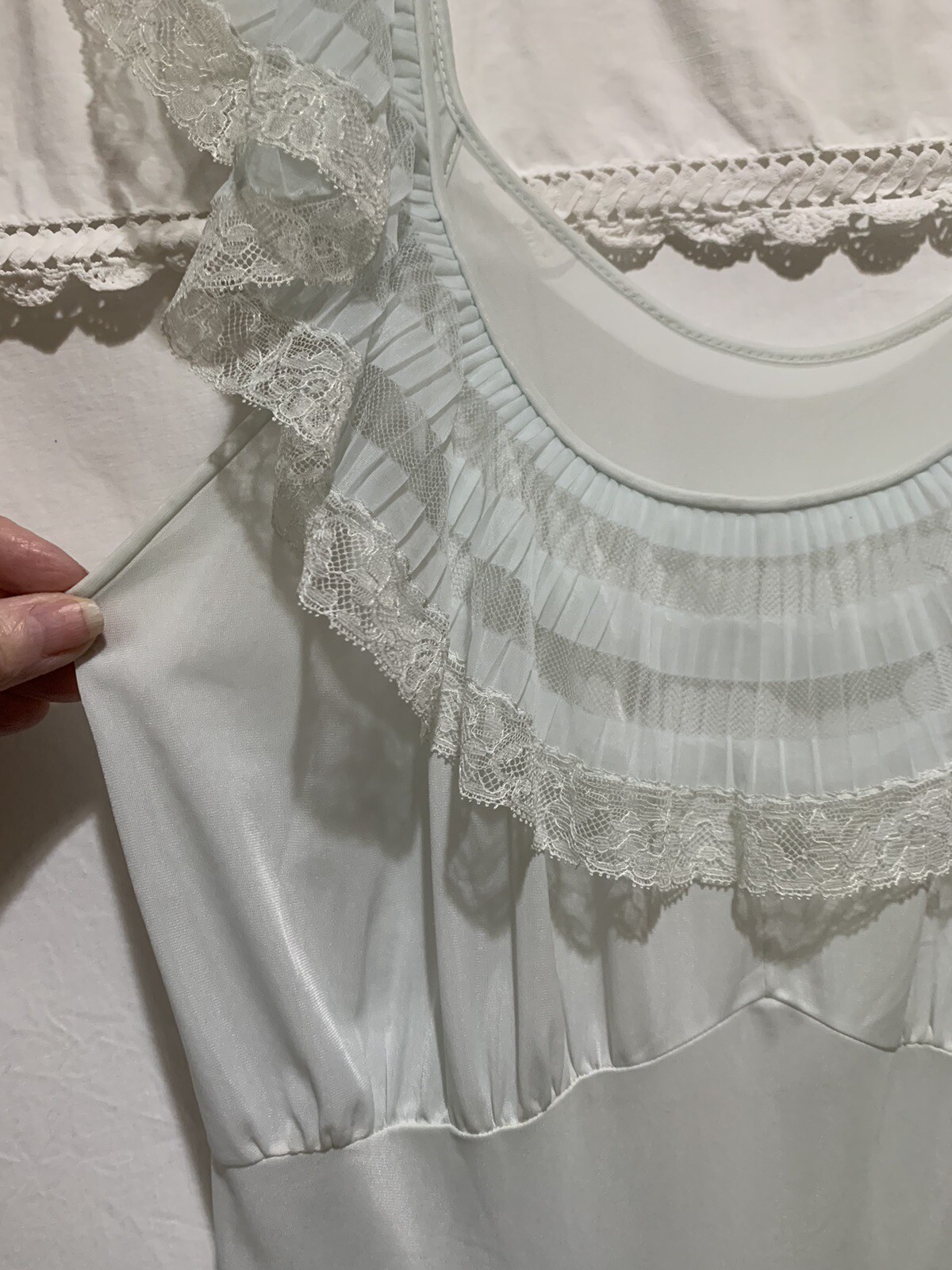 ❤️Vintage 1940s 50s Nightgown Small Sheer Pleated Ruffle Hem Blue Nylon Lace