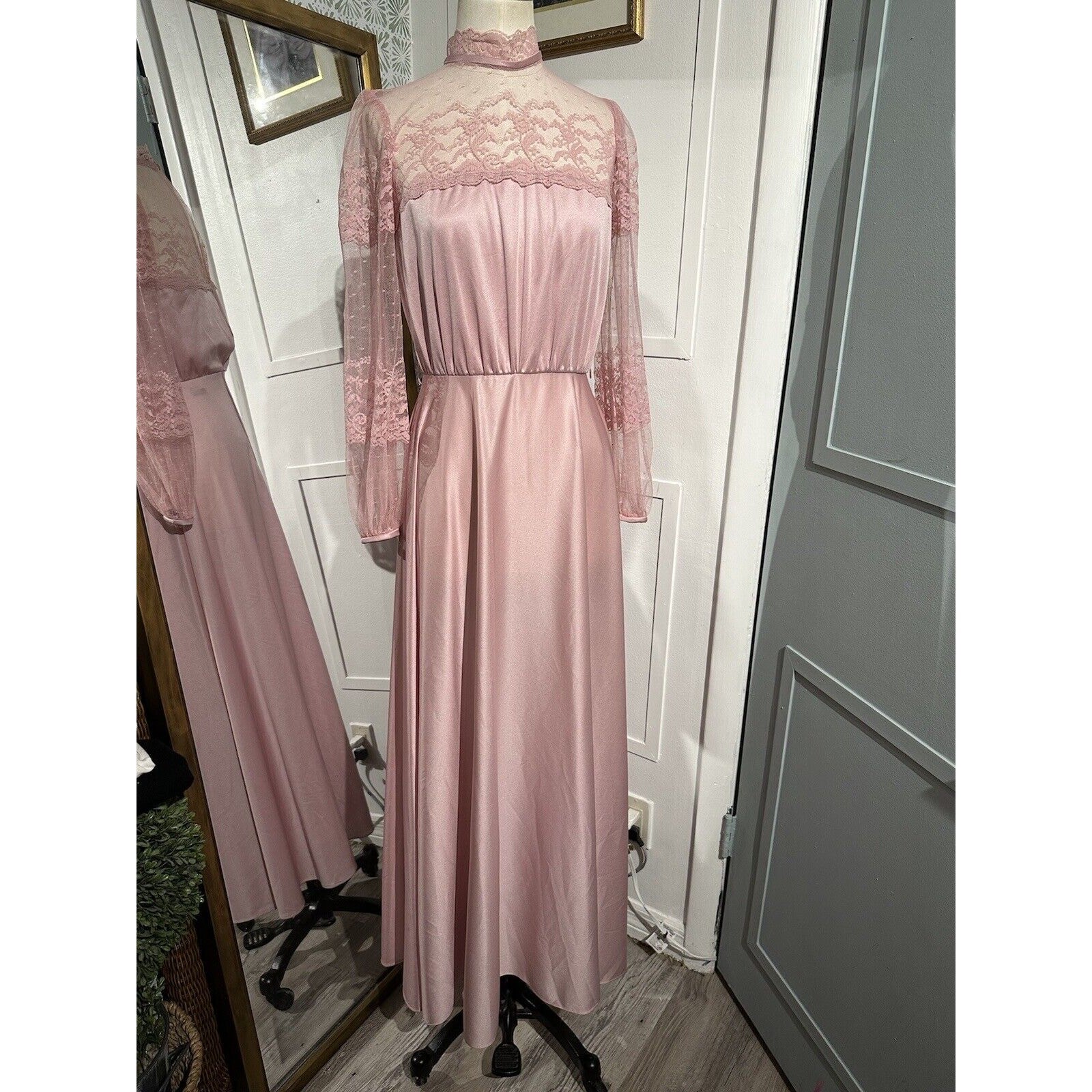 Vintage JcPenny Pink Lace Nightgown Romantic Maxi Sleepwear 1930s Cottagecore