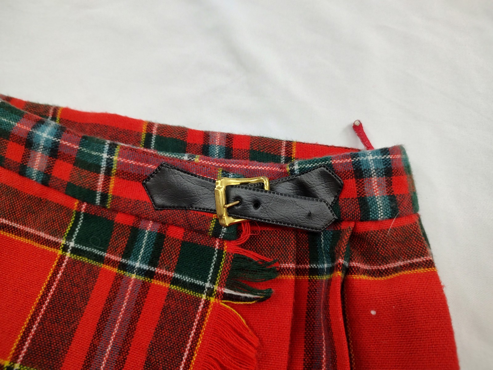 Vintage 80’s Skirt Plaid Tartan Red Wool Blend Pleated w Buckle & Pin Alyssa XS