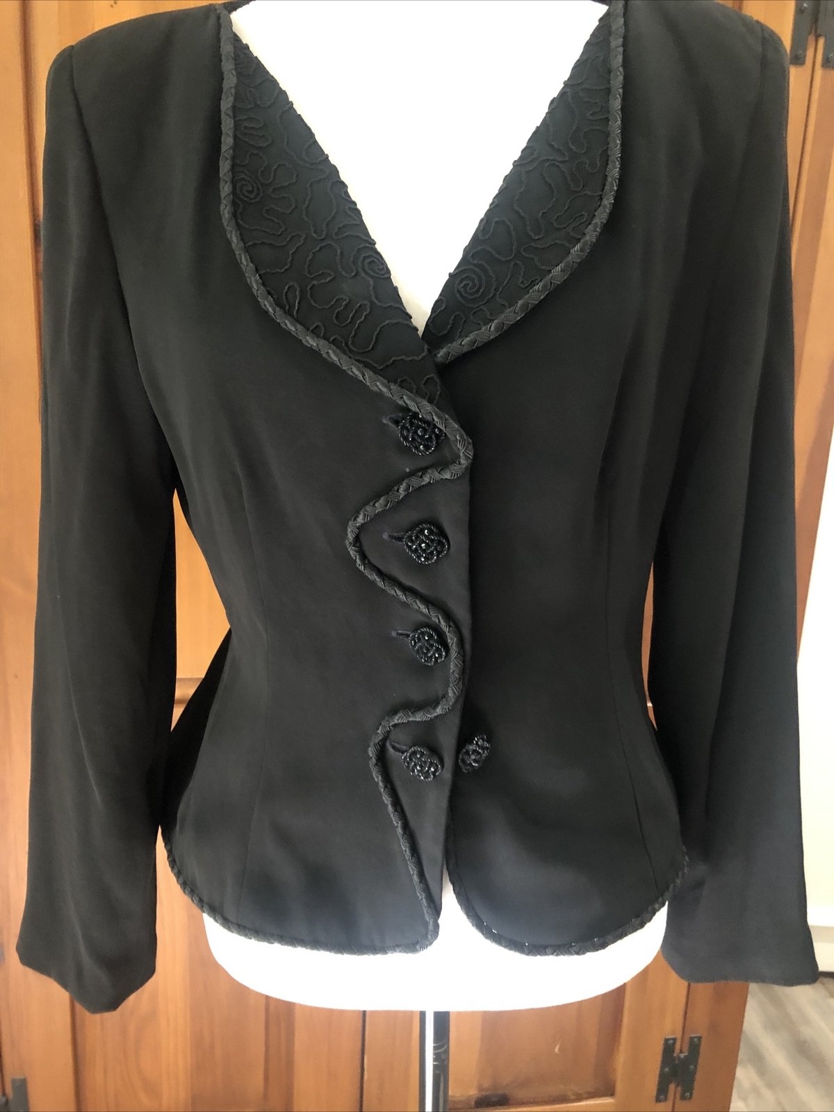 Holly’s Harp vintage 80s black trapunto & braid trim fitted cropped jacket S