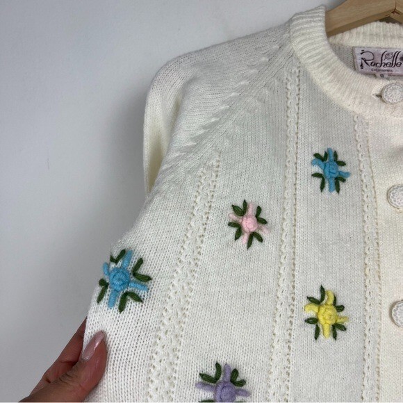 Vintage Rochelle California Embroidered Flower Cottagecore Cardigan 60’s Size S
