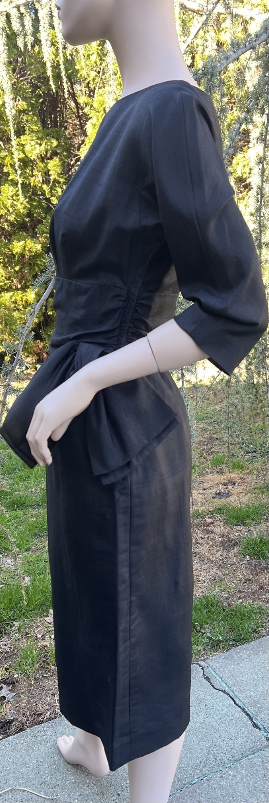 VINTAGE 1950’s YOUNG COSMOPOLITANS BEST & CO BLACK SILK SHEATH DRESS