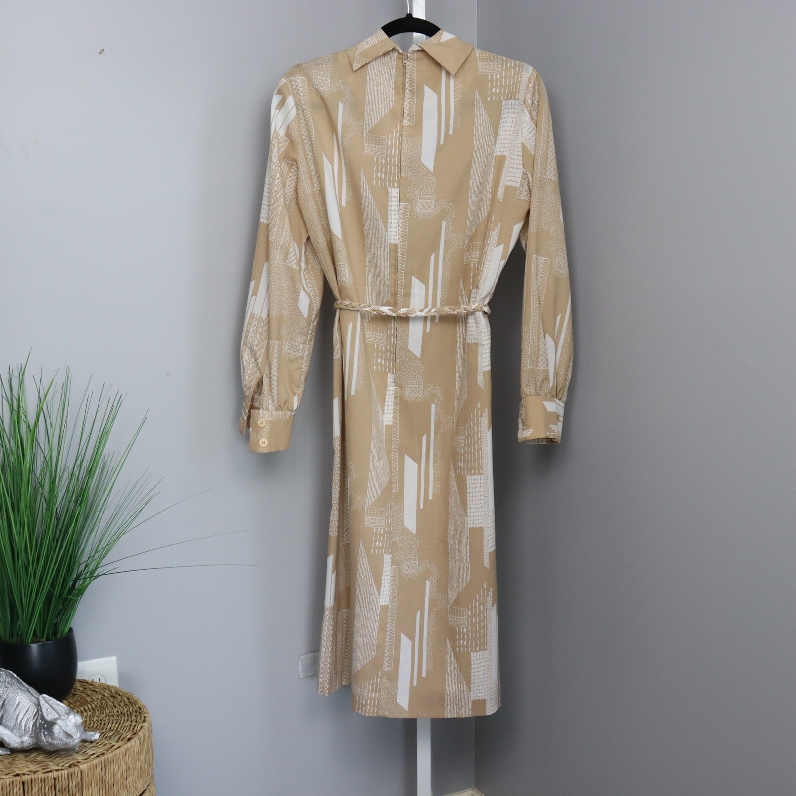 Vintage 70’s Vilano Dress with neck tie and belt size 14
