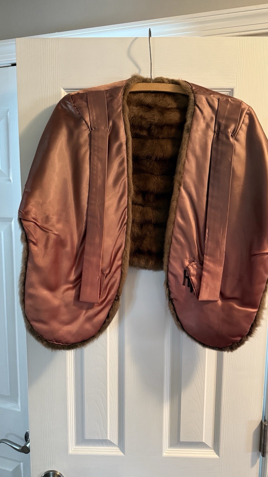 Vintage Mink Fur Stole with Pockets John Wanamaker w/Satin Lining CA 1940-60’s