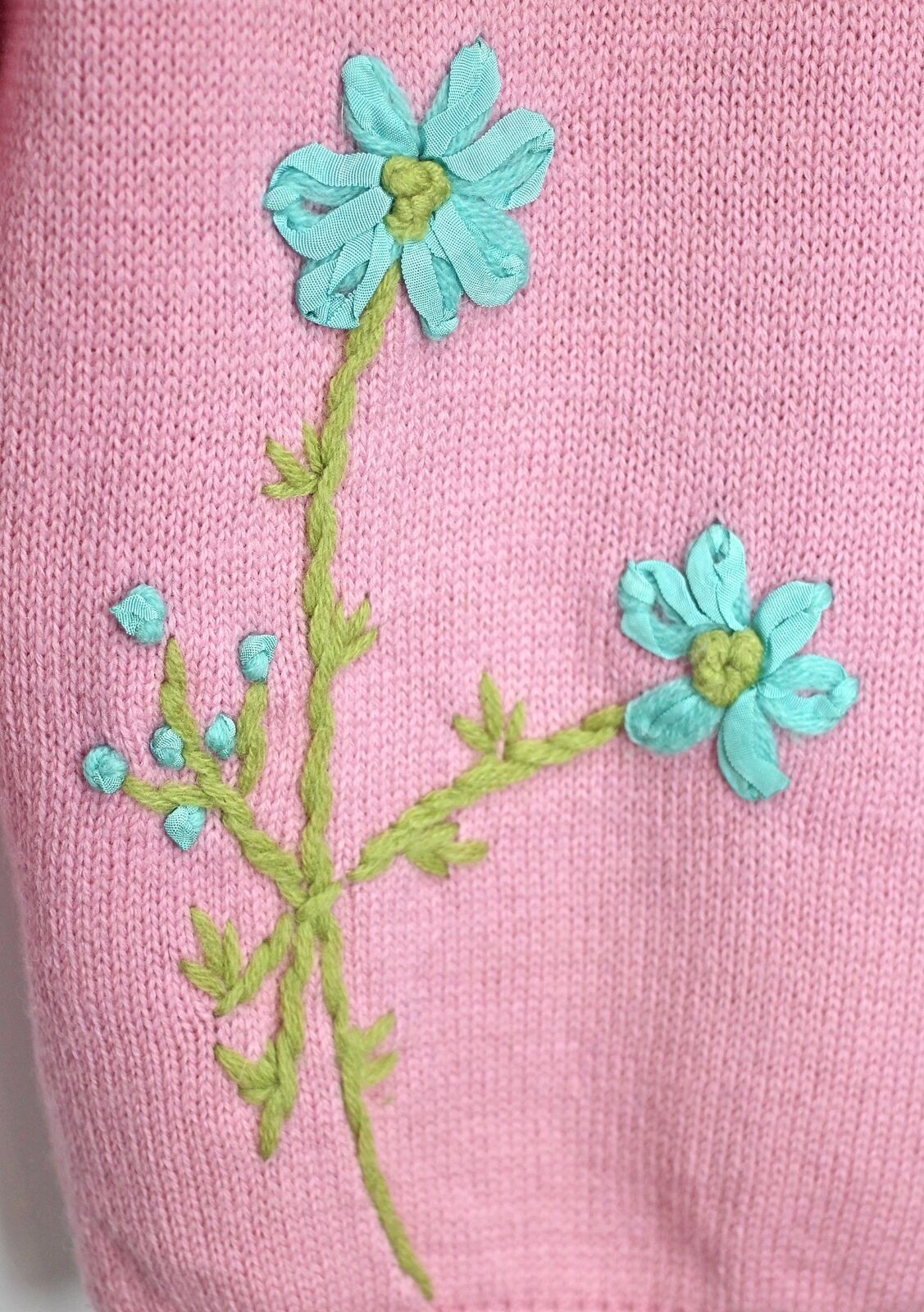 1960s Vintage Mod Pink Wool Pullover Sweater Flower Crochet Coquette Spring M