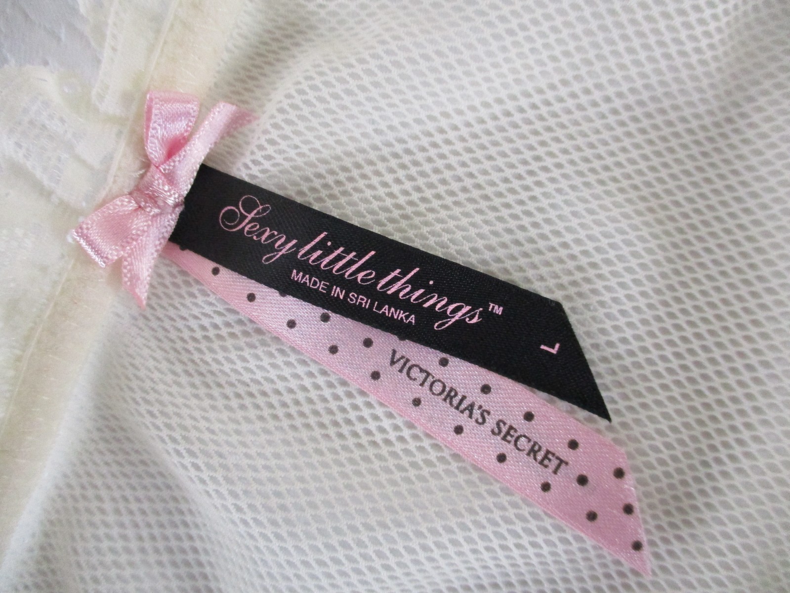 VTG Victoria’s Secret Sexy Little Things sz. L Ivory Lace Frilly Panties Bows