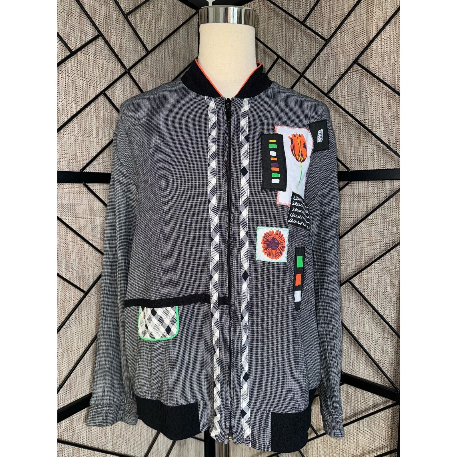 City Girl Sport Women’s Zip Up Jacket Abstract Patchwork Scarecrow Fall Spooky M