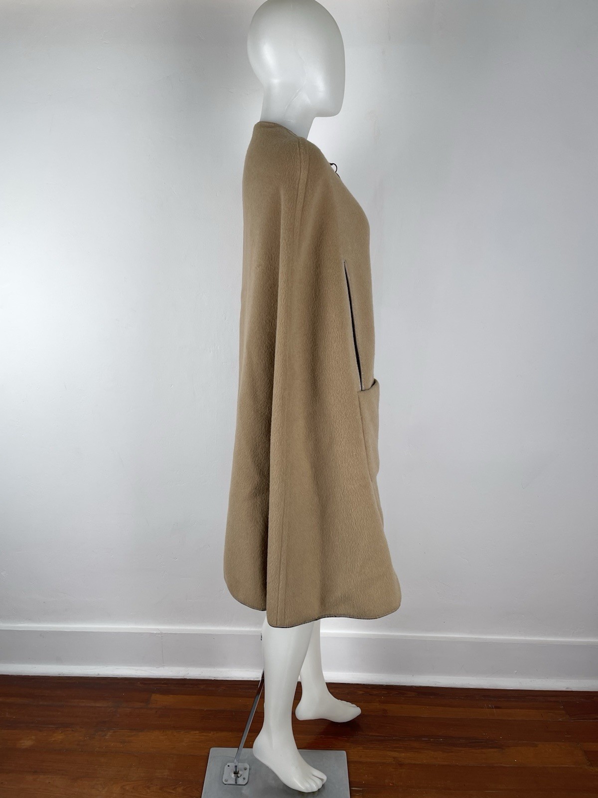 VTG 60s Cape Wool Leather Trim Ring Zipper ILGWU (SEE FLAWS