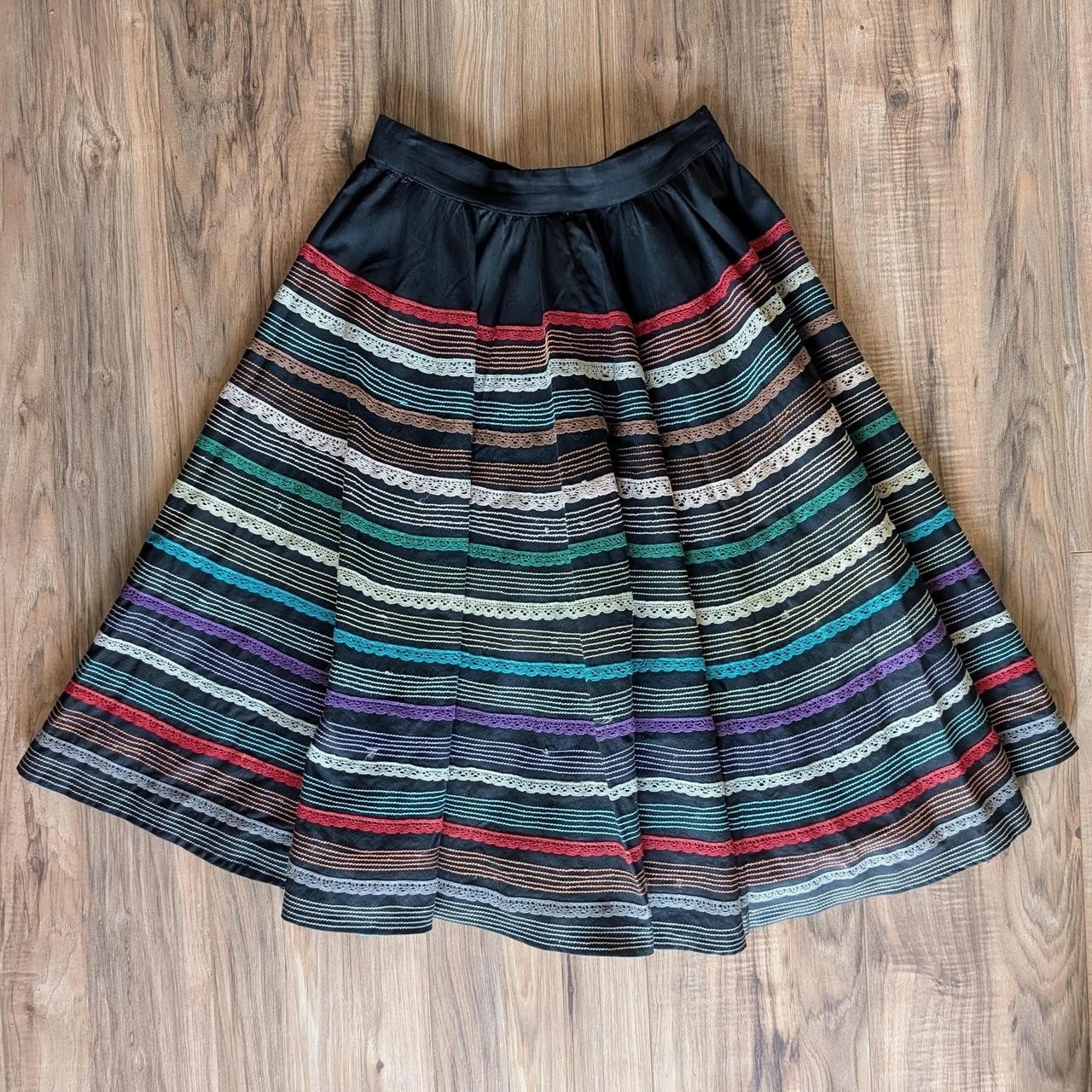 vintage 1950s Tachi Castillo Mexican Folk Art Circle skirt XS