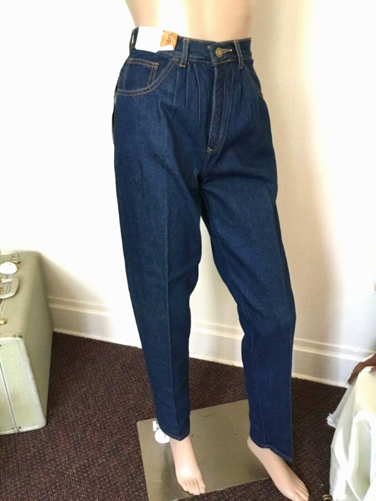 80’s Vintage Hi-Waist Pleated Blue Jeans „NWT”