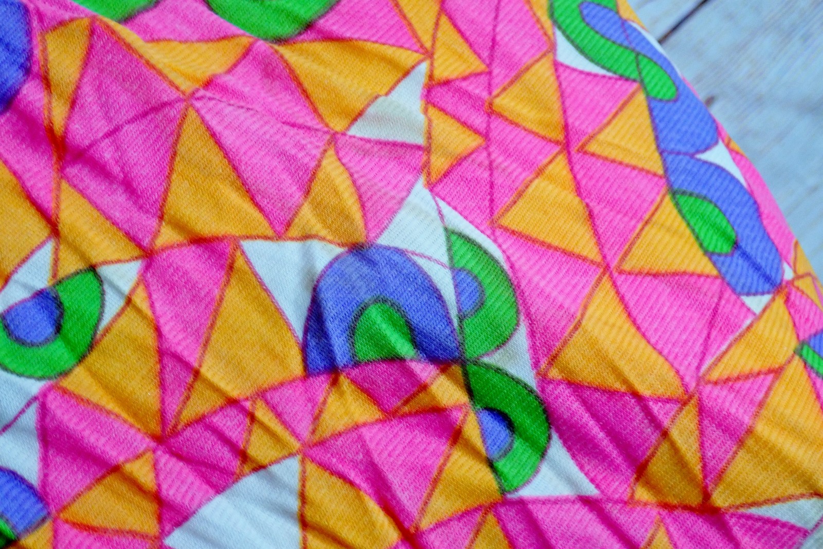 Vintage 60s Mod Psychedelic Geometric Hippie Flutter Sleeve Mini Dress XS Petite